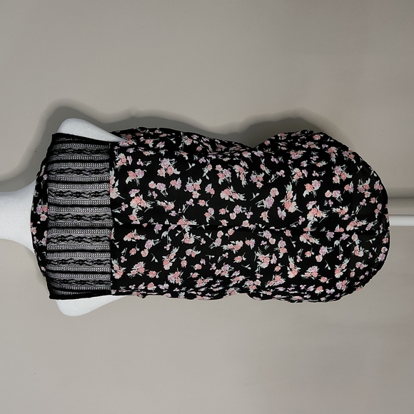 Candie's Floral & Lace Blouse - Picture 6 of 9